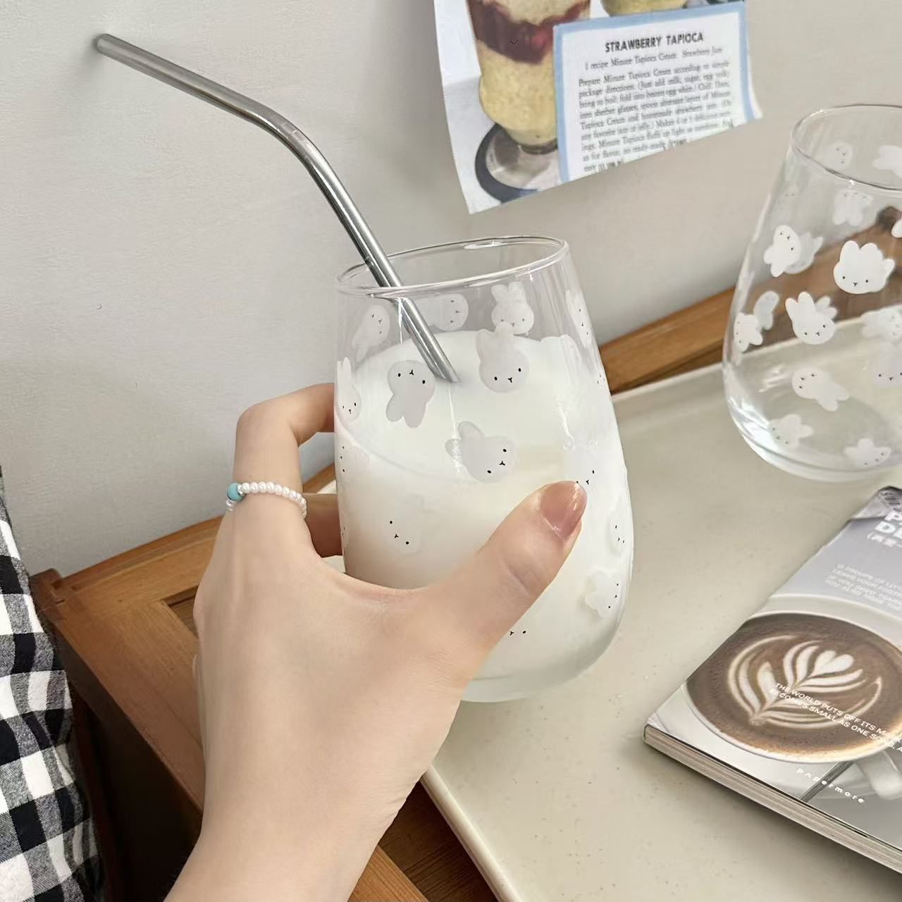 Lindo vaso de vidrio con estam - Coffee Tea & Jane reseña y precio